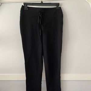 New ENSMBL Ruffled Trim Leggings. Size: M